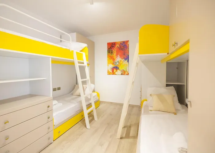 Vlore Beach Home * Vlorë